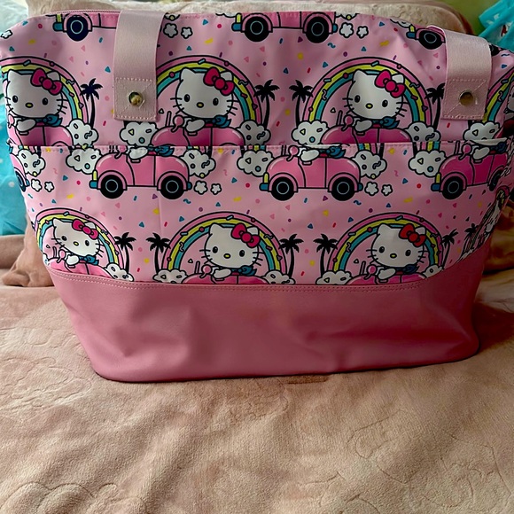 Hello Kitty Handbags - Travel bag with hello kitty